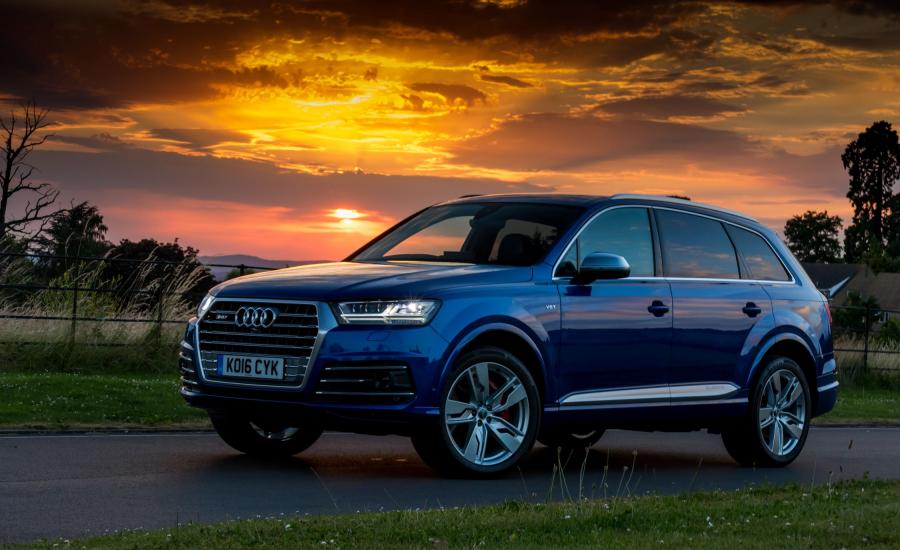  Audi SQ7 TDI (4M) 2016 года  (UK) (фото 5 из 32)